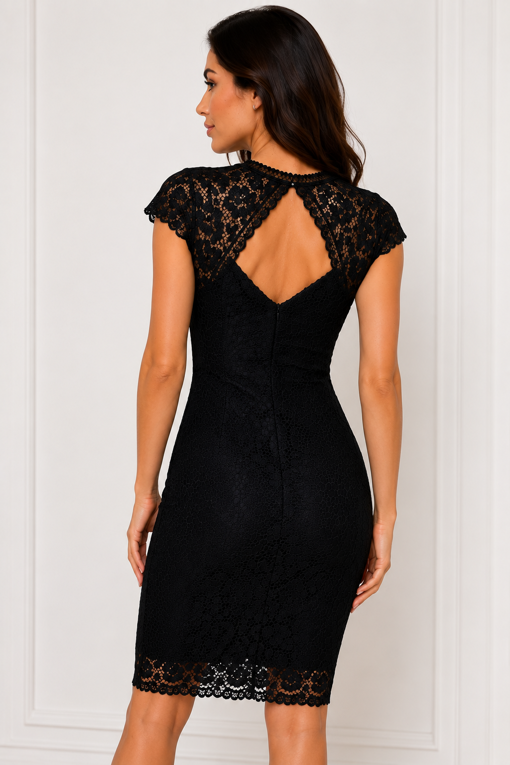 Sistaglam Petite elegáns fekete csipkeruha - Image 4